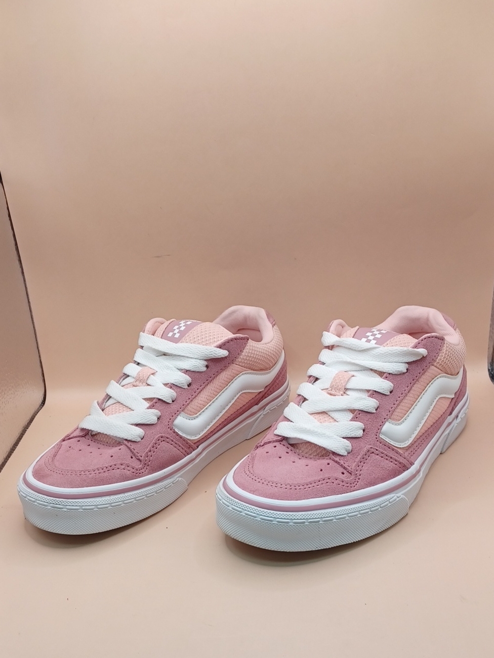 Vans Caldrone Lace Up Skate Shoe-Two Tone Pink Women Size 6 US